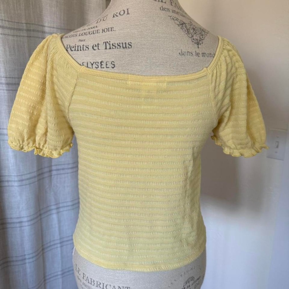 Planet Gold Yellow Blouse Size L - Picture 2 of 3